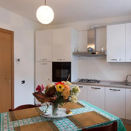 Bianca Apartman *
