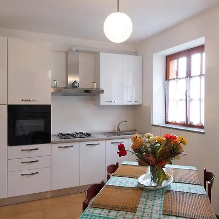 Bianca Apartman Varenna