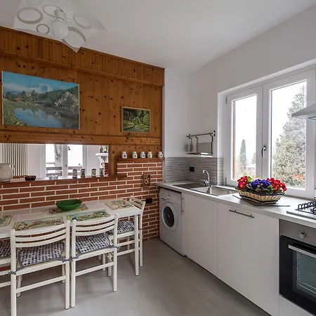 Bianca Apartman Varenna